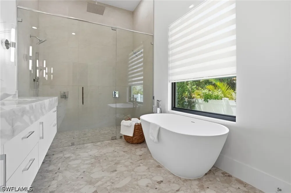 8th Terrace Naples, FL 34102