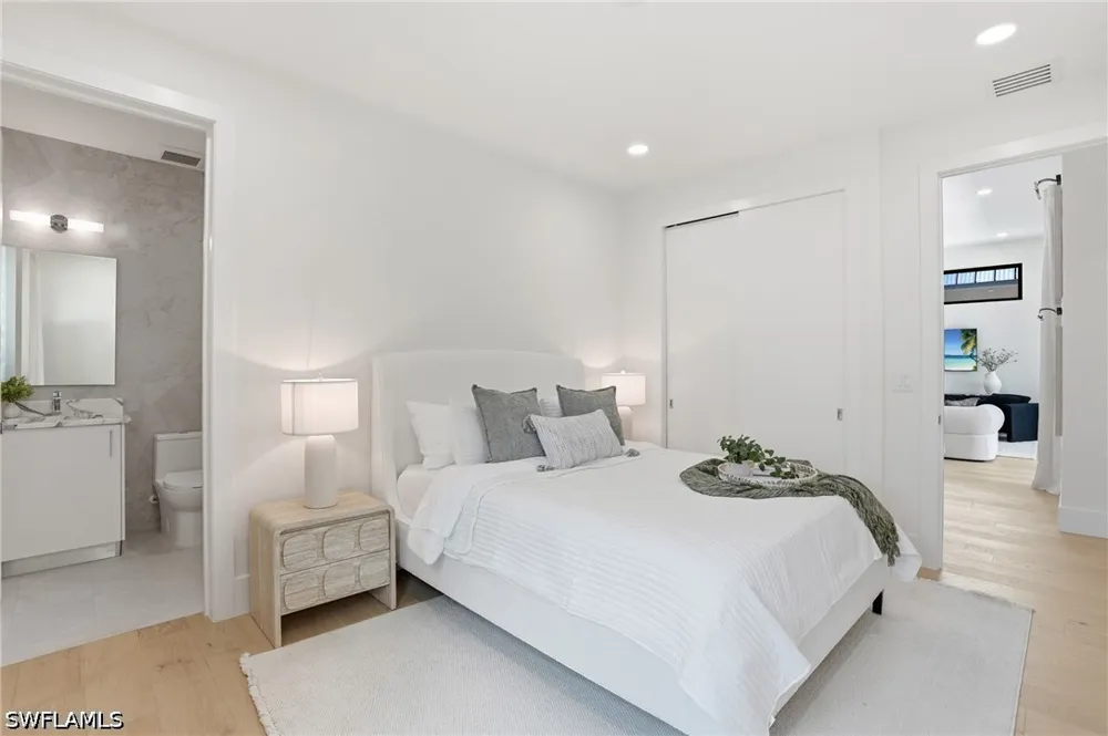 8th Terrace Naples, FL 34102
