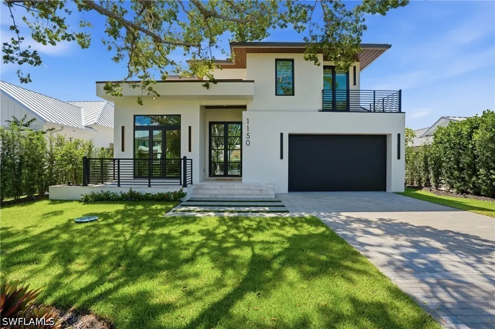 8th Terrace Naples, FL 34102
