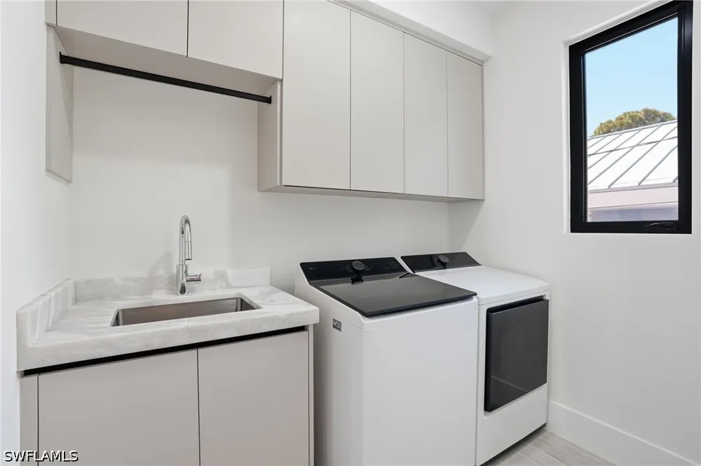 8th Terrace Naples, FL 34102