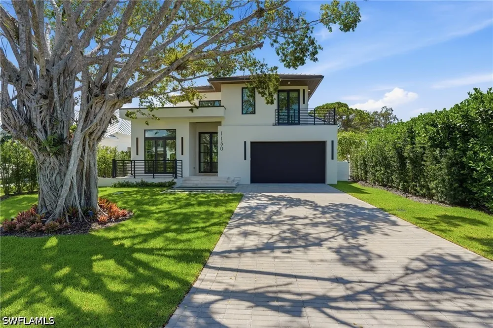 8th Terrace Naples, FL 34102
