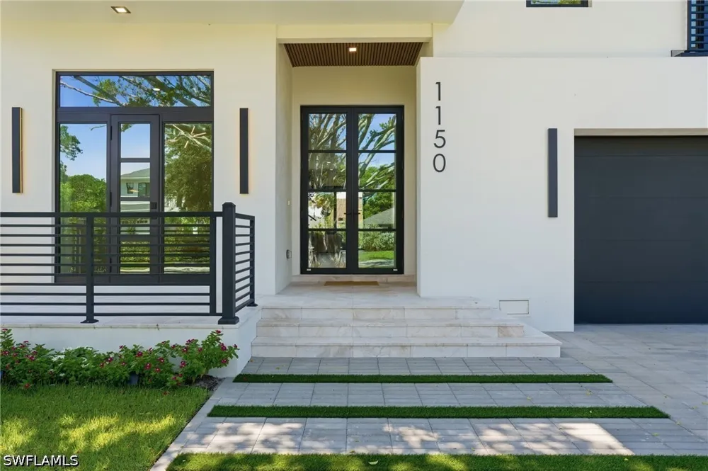 8th Terrace Naples, FL 34102