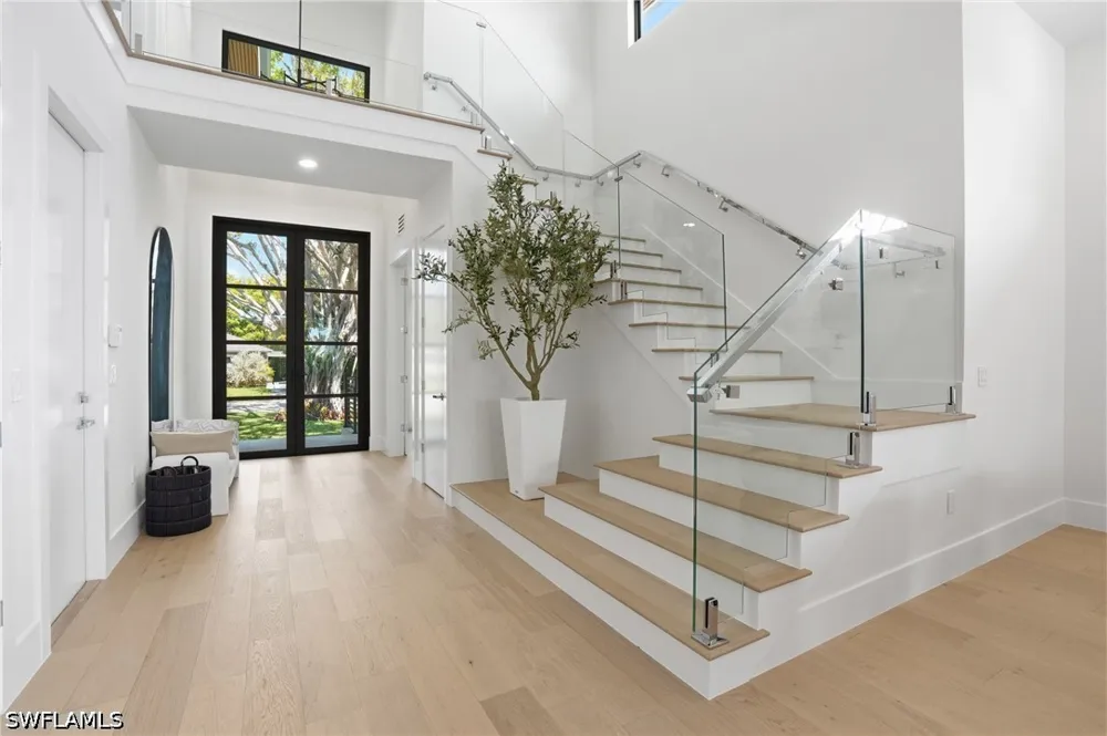8th Terrace Naples, FL 34102