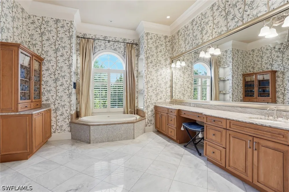 Via Lago Way Fort Myers, FL 33912