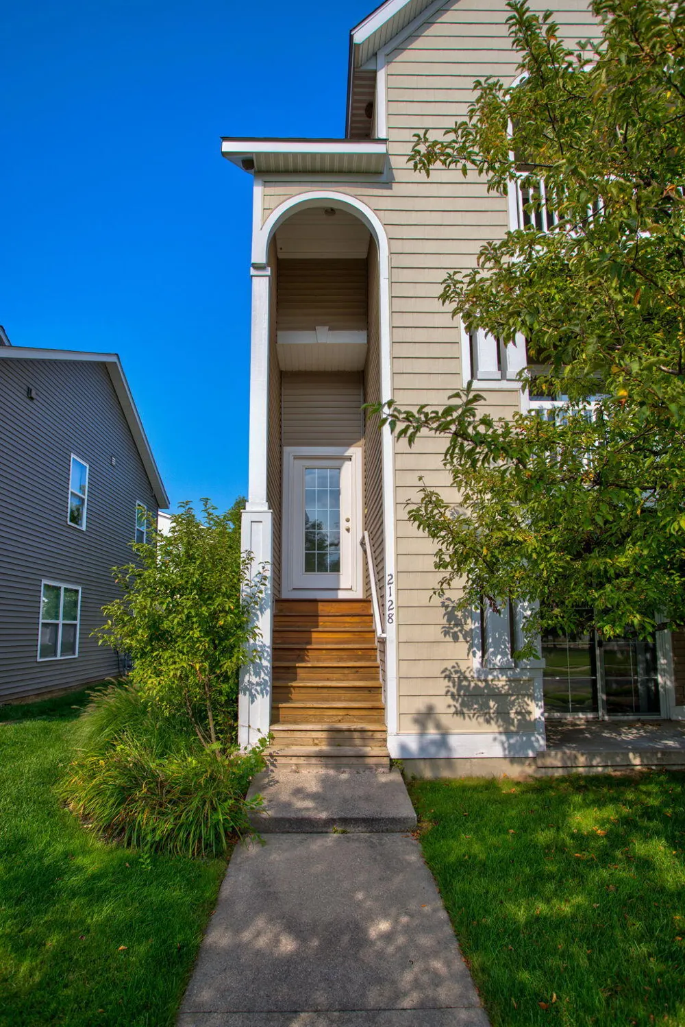 2128 Sherwood Avenue Holland, MI 49423
