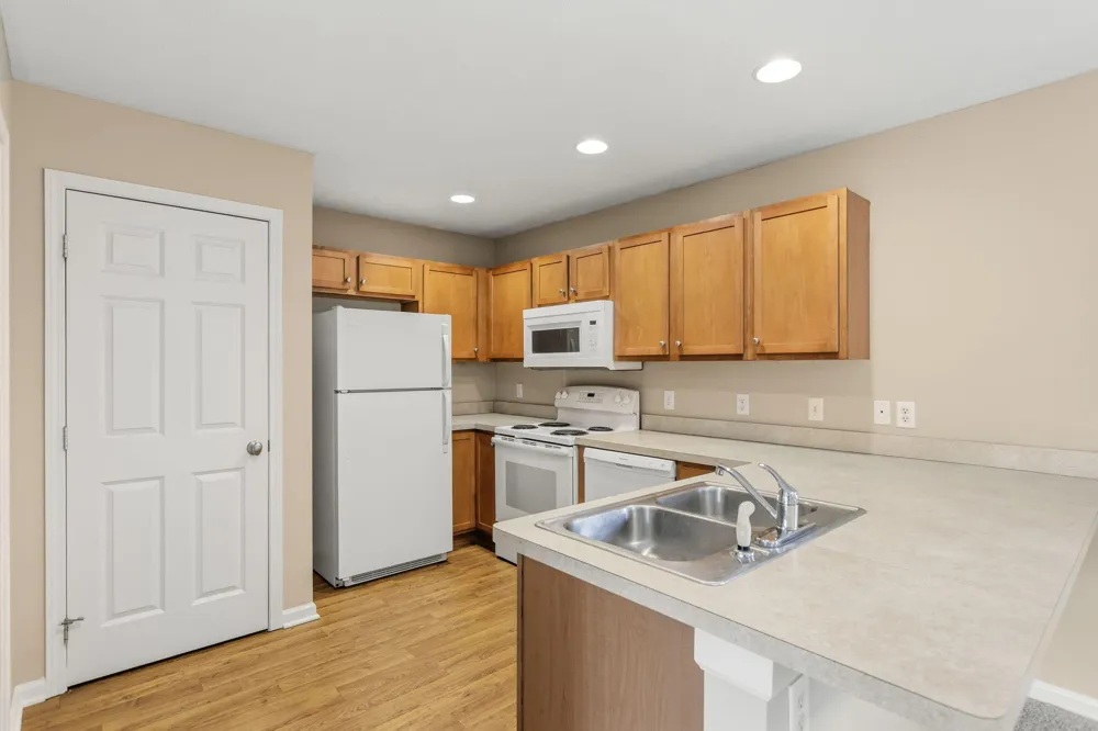 2128 Sherwood Avenue Holland, MI 49423