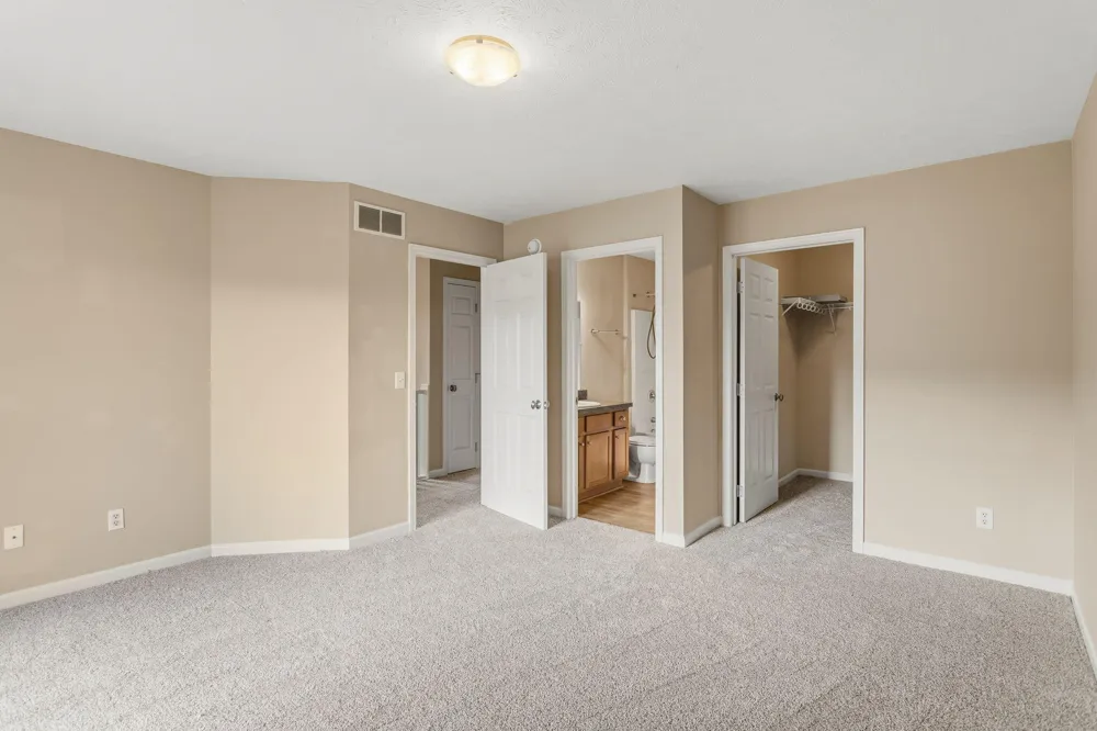 2128 Sherwood Avenue Holland, MI 49423