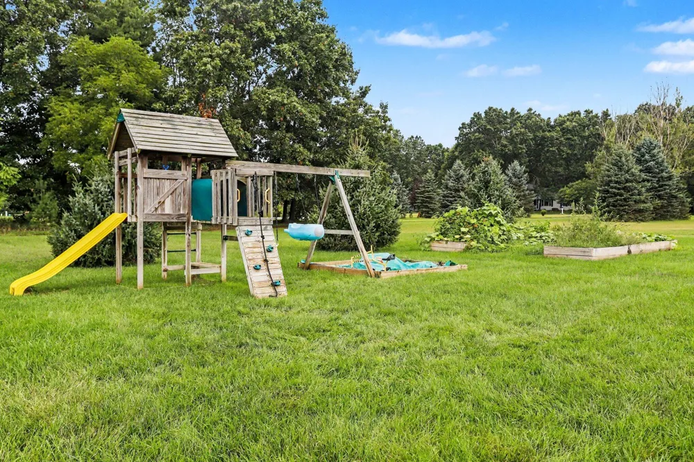 50281 Rebecca Drive Paw Paw, MI 49079