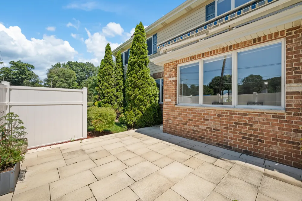 5036 Shoreview Drive Coloma, MI 49038