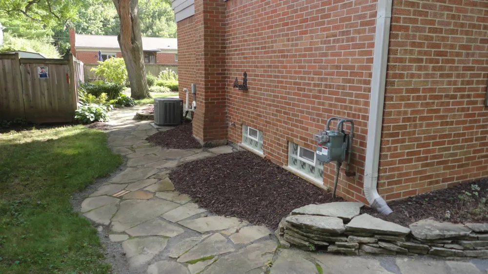 674 Canterbury Drive Saline City, MI 48176