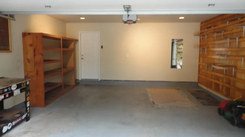674 Canterbury Drive Saline City, MI 48176