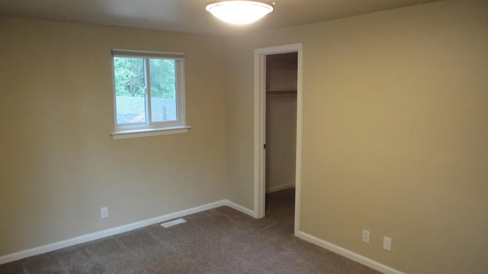 674 Canterbury Drive Saline City, MI 48176