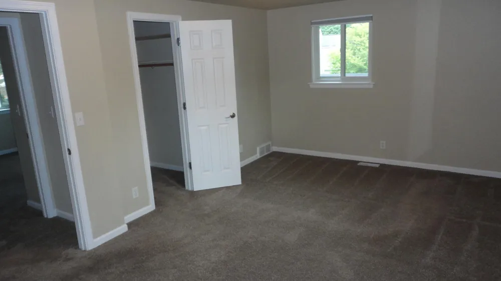 674 Canterbury Drive Saline City, MI 48176