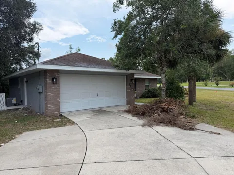 1213 W SORRENTO DRIVE
