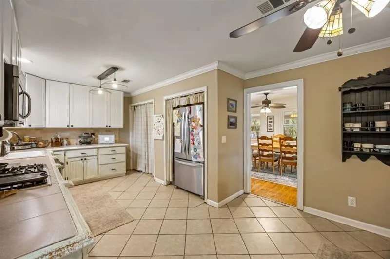 285 Air Acres Way Woodstock, GA 30188