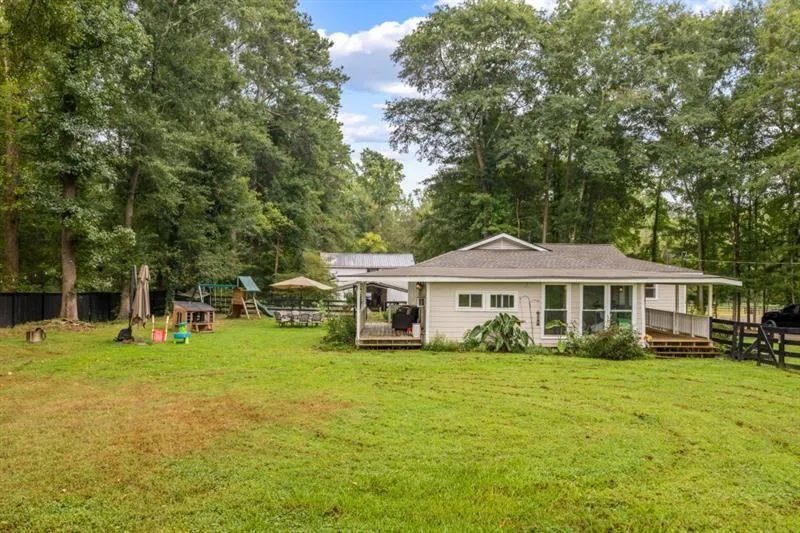 285 Air Acres Way Woodstock, GA 30188