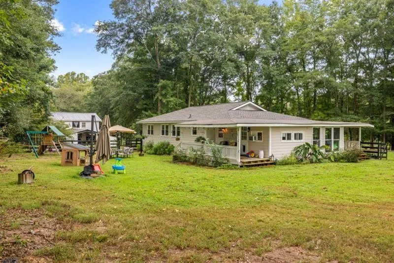 285 Air Acres Way Woodstock, GA 30188