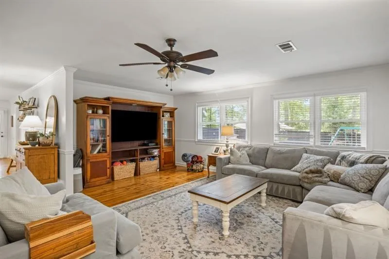285 Air Acres Way Woodstock, GA 30188
