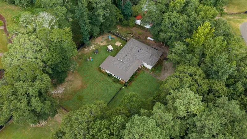 285 Air Acres Way Woodstock, GA 30188