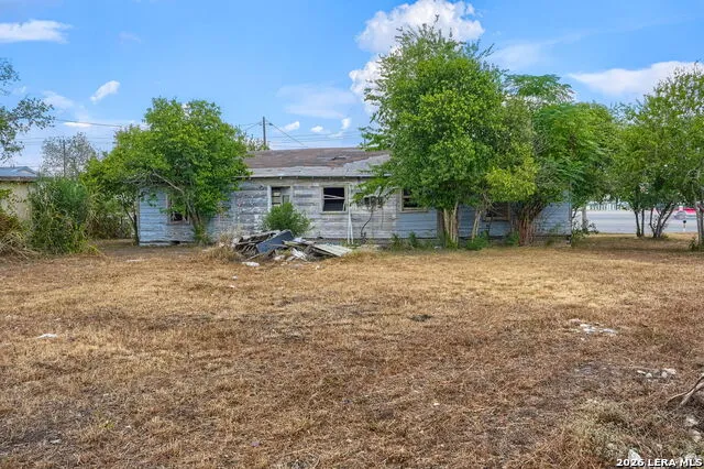 2212 Hunter Rd San Marcos, TX 78666