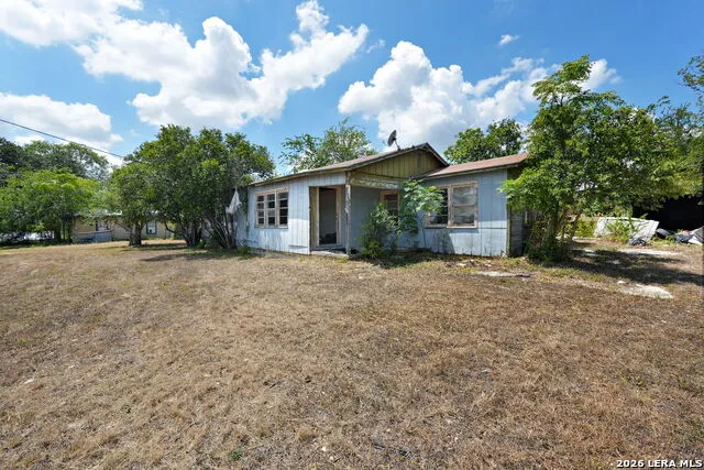 2212 Hunter Rd San Marcos, TX 78666