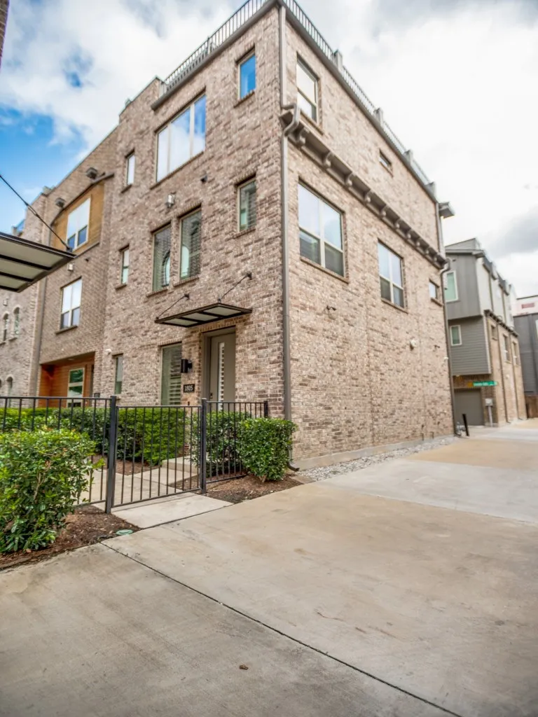 1805 Granite Falls Court Dallas, TX 75204