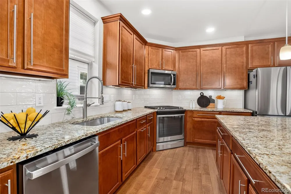 8242 E 55th Place Denver, CO 80238