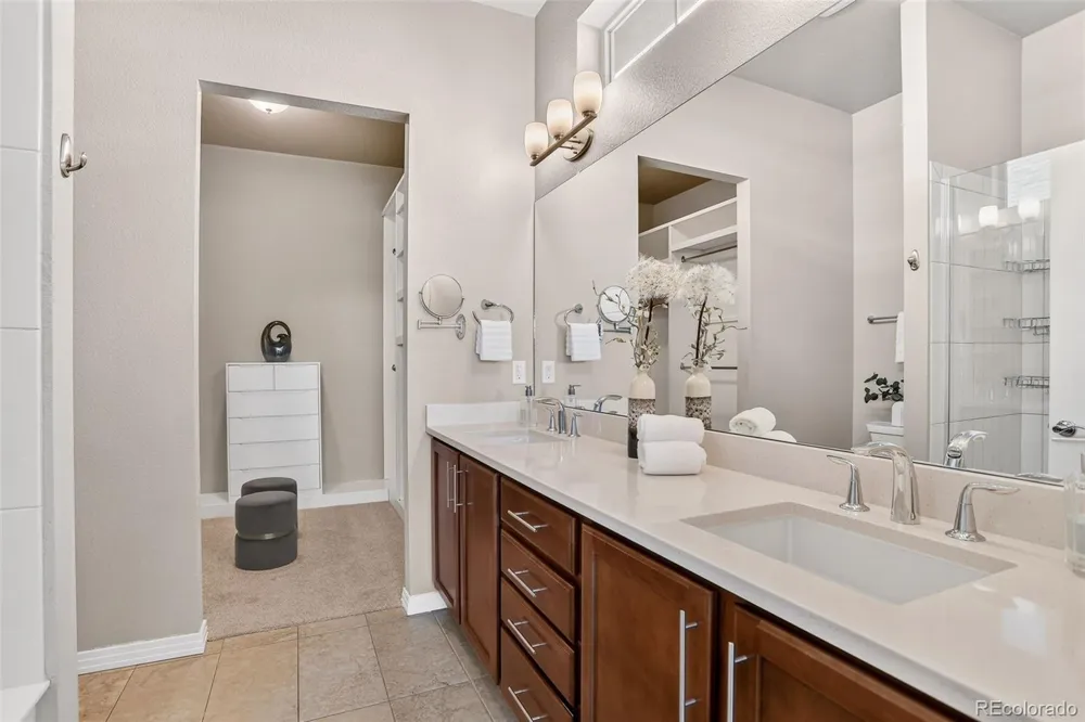 8242 E 55th Place Denver, CO 80238