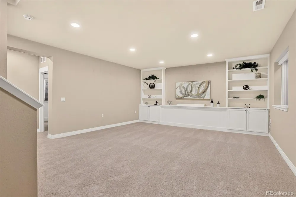 8242 E 55th Place Denver, CO 80238