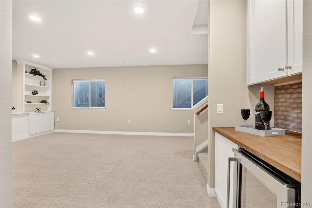 8242 E 55th Place Denver, CO 80238