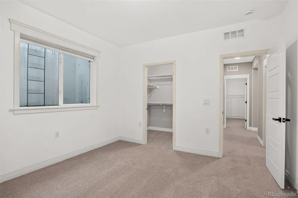 8242 E 55th Place Denver, CO 80238