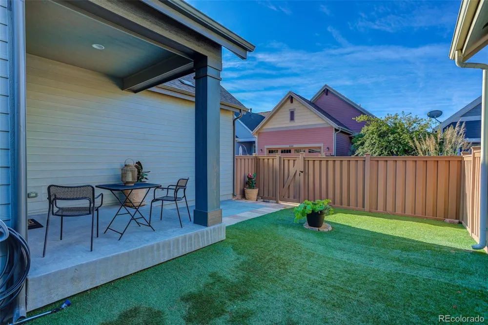8242 E 55th Place Denver, CO 80238
