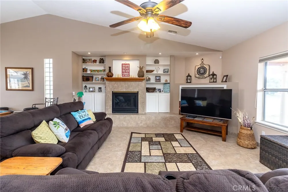 915 Beach Drive Needles, CA 92363