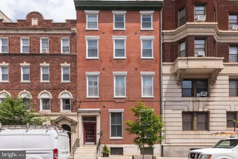 1305 SPRUCE STREET #TH1C