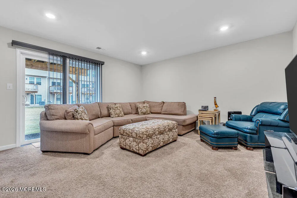 5 Farrah Drive Manahawkin, NJ 08050