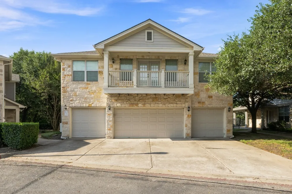 1900 Scofield Ridge Parkway #202 Austin, TX 78727