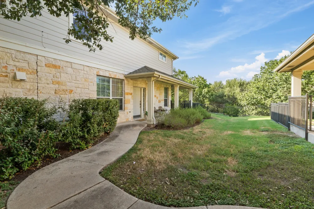 1900 Scofield Ridge Parkway #202 Austin, TX 78727