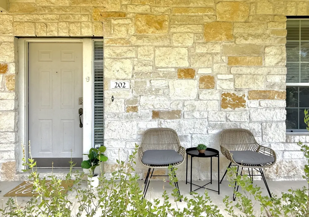 1900 Scofield Ridge Parkway #202 Austin, TX 78727