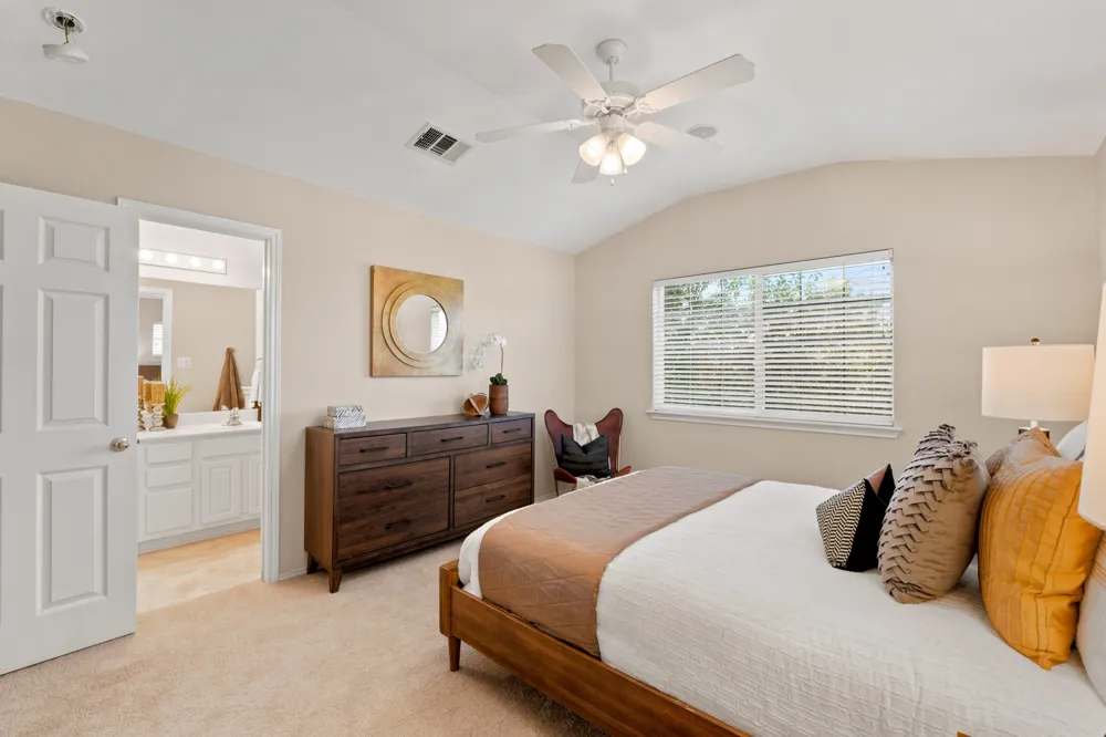 1900 Scofield Ridge Parkway #202 Austin, TX 78727