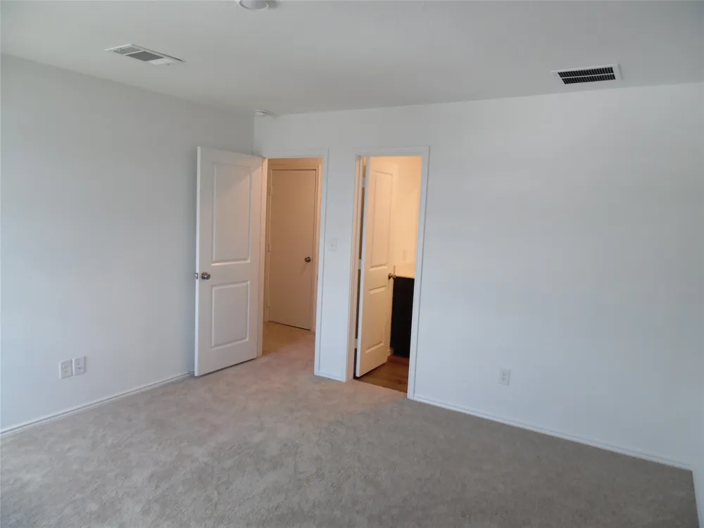 2307 TORNADO Alley Lockhart, TX 78644