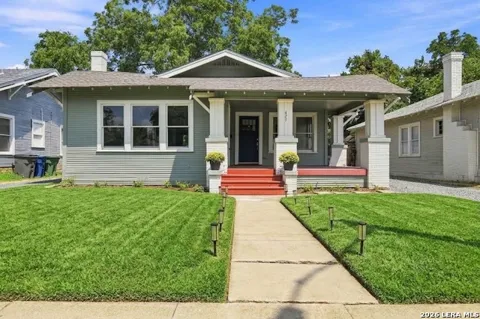 427 E FRENCH PL