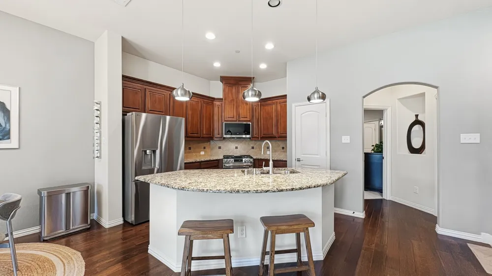 6441 Naples Drive Irving, TX 75039
