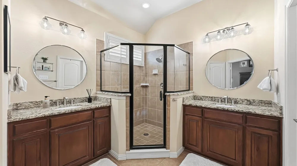 6441 Naples Drive Irving, TX 75039