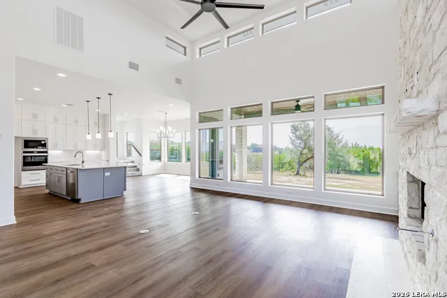 359 MUSE DR Spring Branch, TX 78070