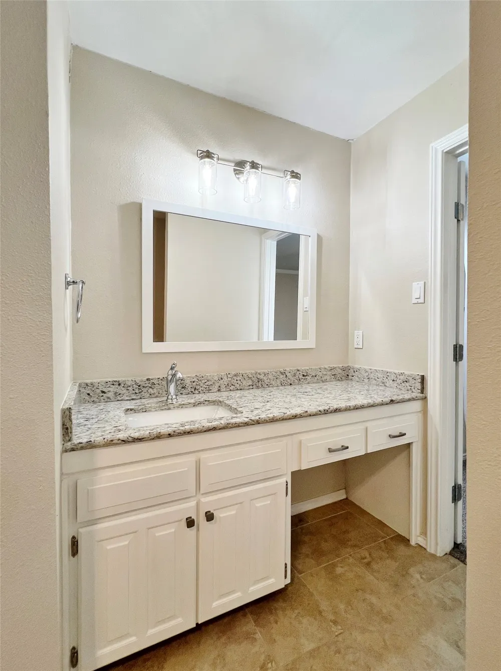3101 Murphy Drive Bedford, TX 76021