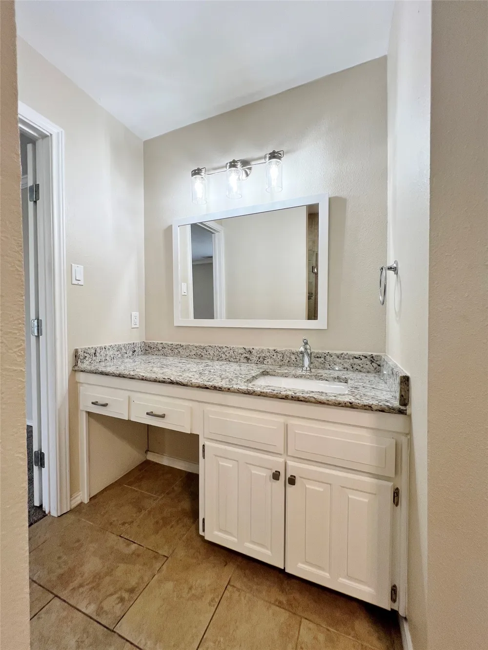 3101 Murphy Drive Bedford, TX 76021