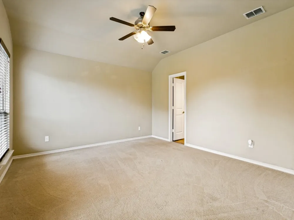 4009 Kensington Drive Sanger, TX 76266