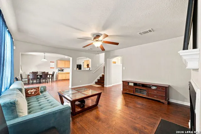 215 ROSWELL CYN San Antonio, TX 78245