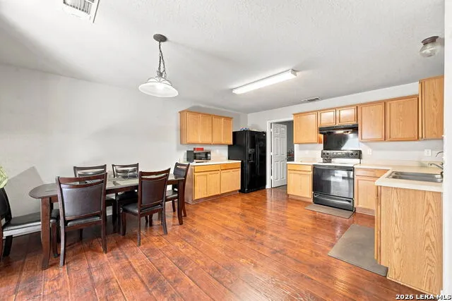 215 ROSWELL CYN San Antonio, TX 78245