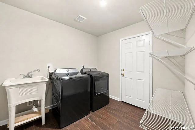 215 ROSWELL CYN San Antonio, TX 78245